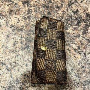 Authentic Louis Vuitton 4 Key Ring Holder